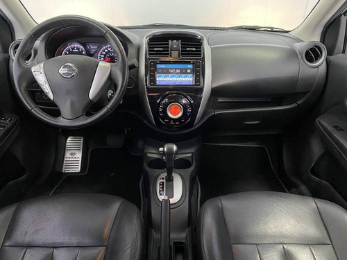 Nissan Versa 1.6 Unique Cvt