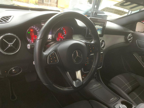 Mercedes-Benz Classe GLA 1.6 Advance Turbo Flex 5p