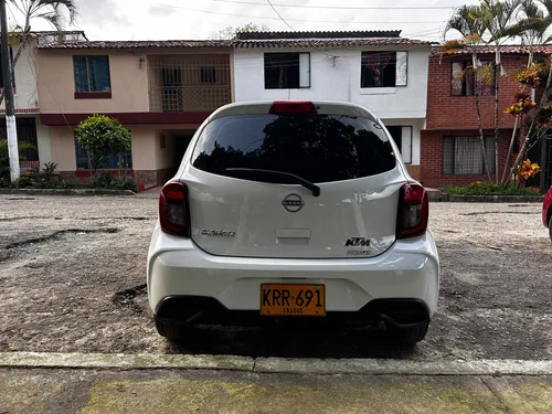 Nissan March 1.6 Sense At
