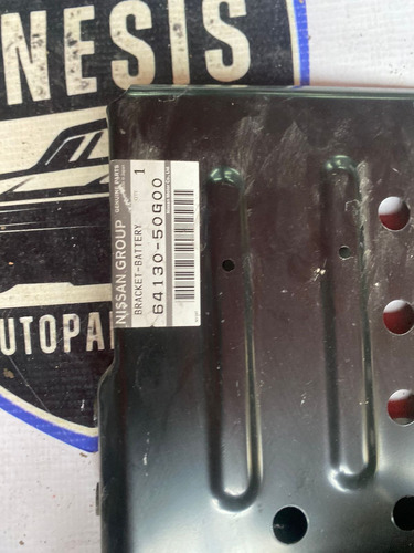 Soporte De Bateria Nissan Pathfider 87-98 64130 50g00 (Usado)