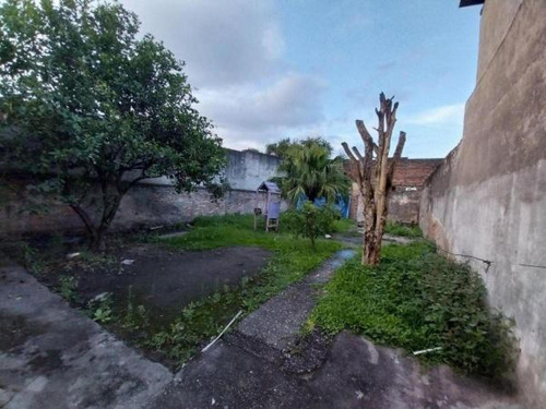 Casa En Venta - 3 Dormitorios 1 Baño - 316mts2 - San Miguel De Tucuman