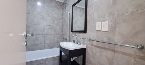 Venta Monoambiente C/balcón Y Parrilla Al Frente