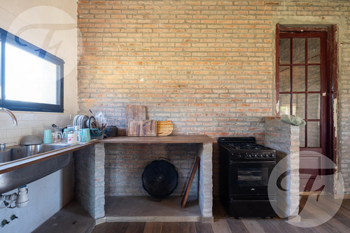 Venta De Chacra En San Pedro - Casa De 430 M2 - Gobernador Castro - Pecan Y Arboleda