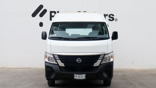 Nissan Urvan 2.5 Panel Amplia Aa Mt