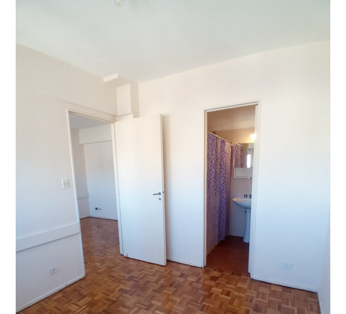 Lindo Departamento De 2 Ambientes En La Calle Esmeralda Al 800, Retiro