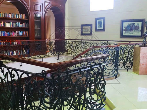 Casa De Lujo En Conjunto A La Venta La Toscana, Bosques De Las Lomas (v)
