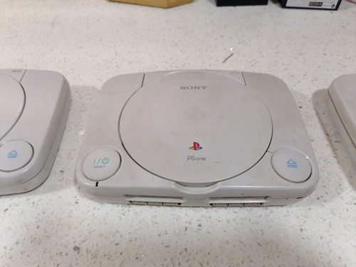 Imagen 2 de 5 de Playstation One Para Reparar, Sin Accesorios