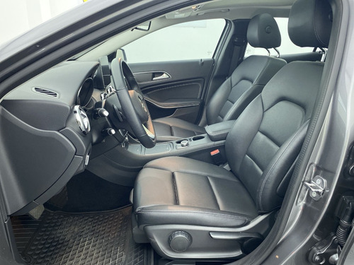 Imagen 15 de 25 de Mercedes Benz Gla 200 1.6 Turbo