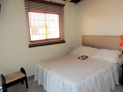 Imagen 11 de 15 de Linda Town House En Llano Alto.