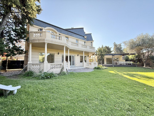 Importante Casa En Venta - Barrio Privado Las Victorias