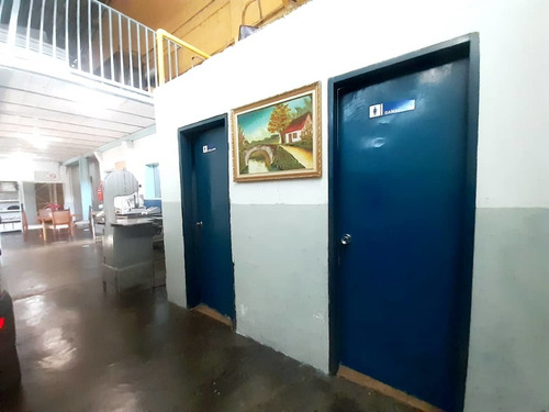 Imagen 4 de 14 de Venta De Panificadora Los Teques- Victor Batista Of