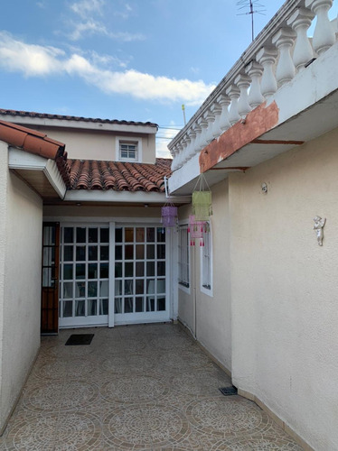 Chalet - Excelente Ubicación