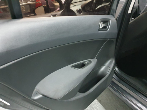 Peugeot 408 1.6 Active 115cv