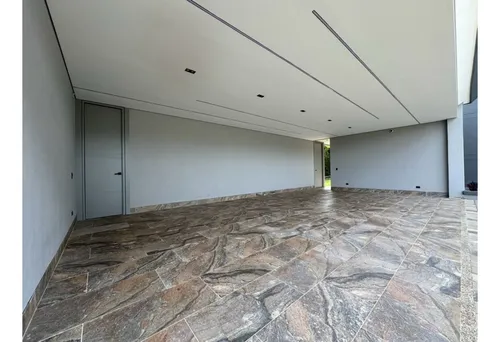 Casa De Lujo En Llanogrande En Arriendo