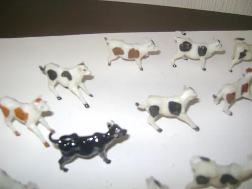 Antiguos Animalitos Tipo Eg Toys 8 Vacas 4 Terneros Razas 2 (Usado)