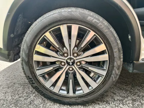 Mitsubishi Outlander Kaiteki 2.4 Full 4x4 At 7 Psj 2020
