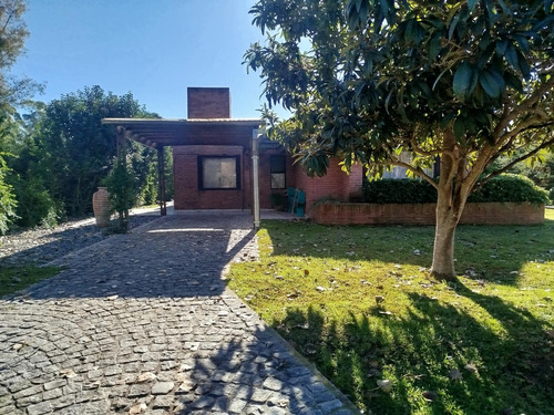 Casa En Alquiler De 3 Dormitorios En Impecable Estado Amoblada Y Equipada