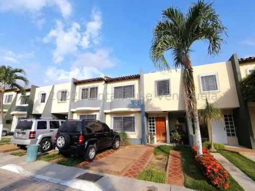 Milagros Inmuebles Casa Venta Cabudare Lara Av Intercomunal Barquisimeto Acarigua Royal Park Economica Residencial Economico  Rentahouse Codigo Referencia Inmobiliaria N° 24-14537