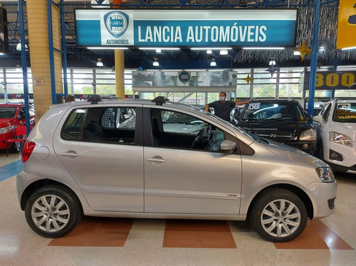 Imagem 8 de 15 de Volkswagen Fox Trend 1.6 Mi 8v