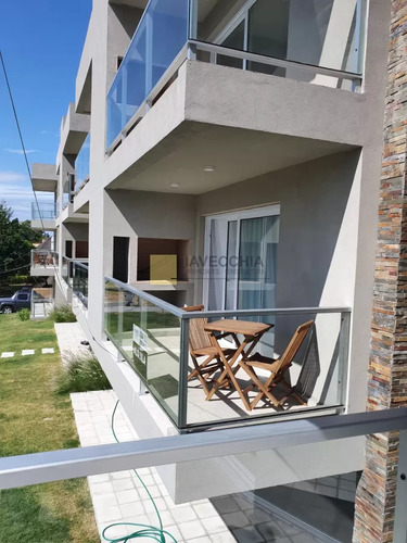 Venta Apartamento 2 Dormitorios En Pinares 