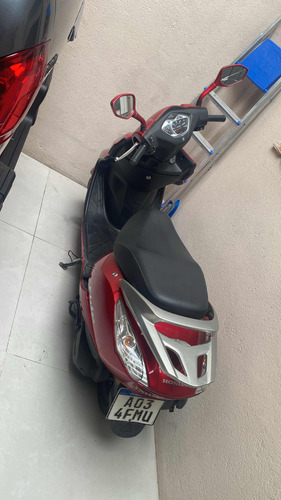 Honda Elite 125 Roja Año 2017