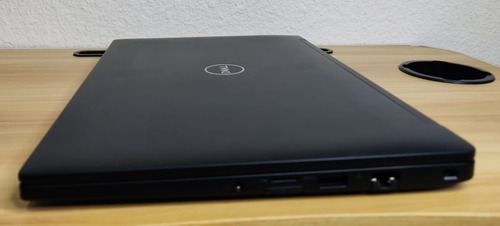 Laptop Dell Latitude 7390 Core I5-8 8gb Ram 256gb Ssd Rápida (Reacondicionado)
