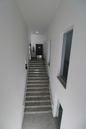 Imagem 11 de 21 de Sala Comercial Para Alugar Com 70m² Por R$ 1.500,00 No Bairro Centro - Curitiba / Pr - Sl0053