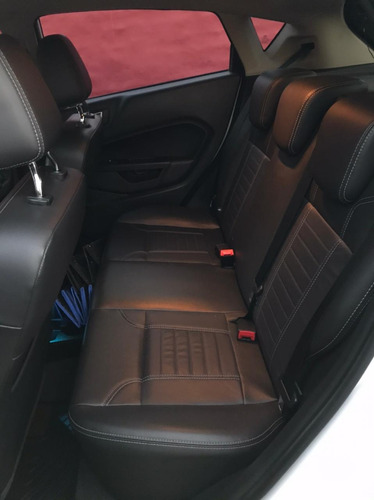 Ford Fiesta Kinetic Desingn Titanium