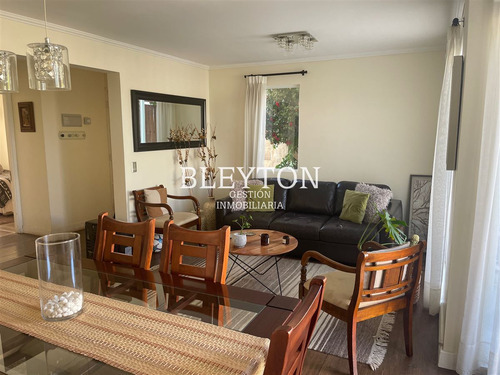 Casa En Venta En Los Almendros Reñaca