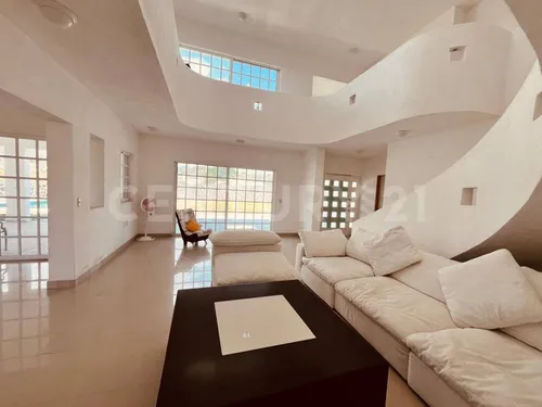 Casa Con Alberca En Venta, Oaxtepec, Morelos
