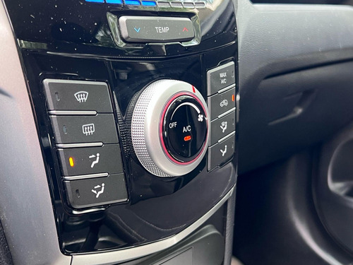 SsangYong Tivoli 4x2 Mt Std