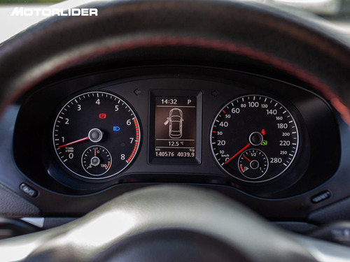 Imagen 22 de 25 de Volkswagen Vento 2.0 Gli Dsg | Permuta / Financia