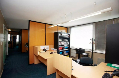 Av Rivadavia 700 Monserrat Oficina U$170.000