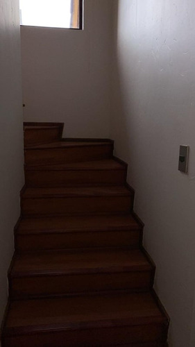 Espectacular Casa En Lo Barnechea, ¡gran Oportunidad!