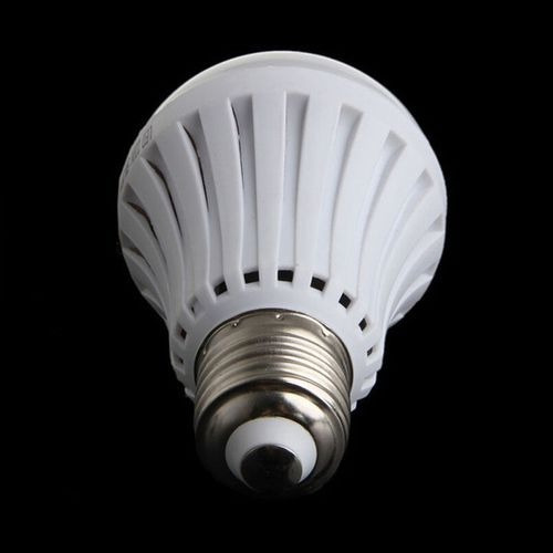 Imagen 4 de 8 de Lampara Inteligente 12 W Luz De Emergencia Luz Fria Piu