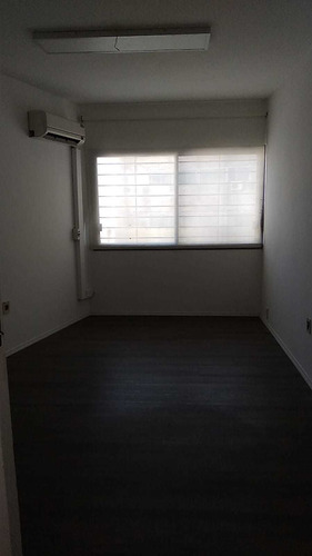 Imagen 10 de 13 de 3 Unidades Para Oficina,140m2, Ciudad Vieja!!