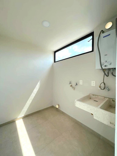 Imagen 5 de 16 de Venta De Casa Capital Norte Pontevedra Con Rof Garden