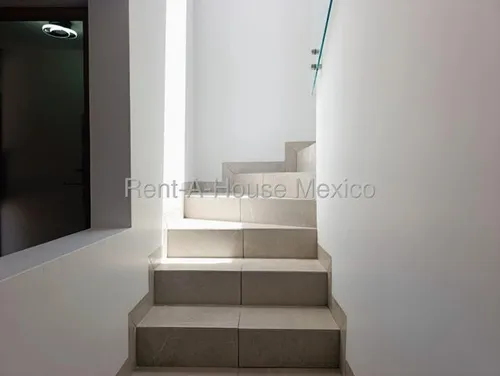 Zákia, Renta - Casa Con Cuarto De Tv, 3 Recámaras, Amenidades