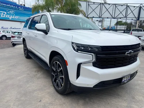 Chevrolet Suburban 5.3 Rst 4X4 At