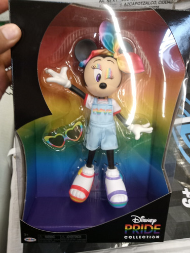 Muñeca Minnie Mouse Edición Pride Collection 2022