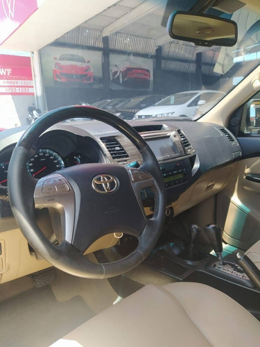 Toyota Hilux Sw4 3.0 Srv 4x4 7 Lugares 16v Turbo