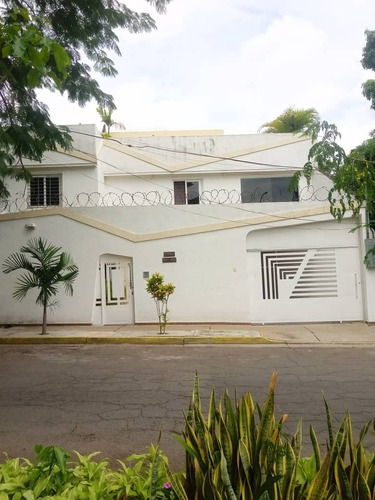 Francisco Manzanilla Vende Casa En Las Chimeneas Plc-835