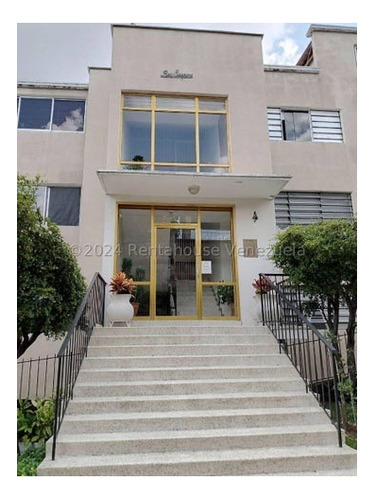 At Alquiler Apartamento Colinas De Bello Monte 24-15830