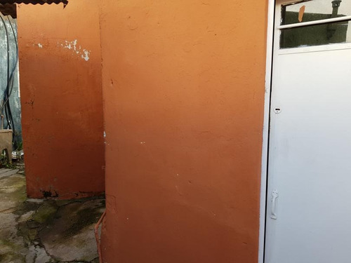 Imagen 2 de 7 de Casa + 2 Aptos A La Venta A 5 Cuadras De 8 De Octubre
