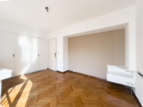 Amplisimo Departamento Refaccionado En Venta Con Cochera - Recoleta