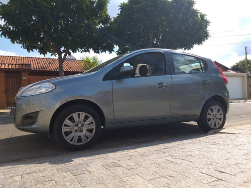 Fiat Palio Essence 1.6 - Prata - 4 Portas