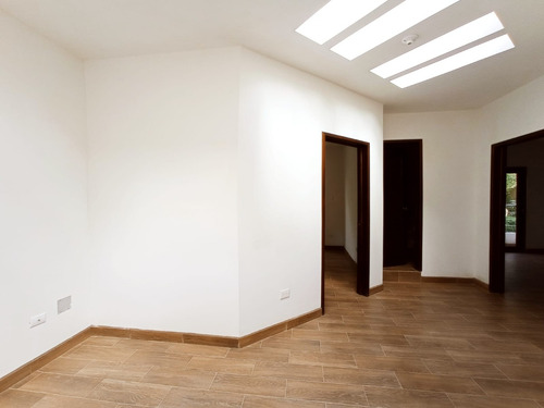 Imagen 19 de 30 de Vendo Hermosa Casa, Lista Para Estrenar, Excelente Ubicación, A Orilla De Calle Principal.