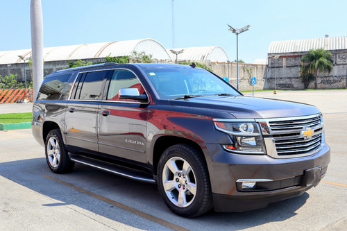 Chevrolet Suburban 5.3 Ltz 4x4 Mt