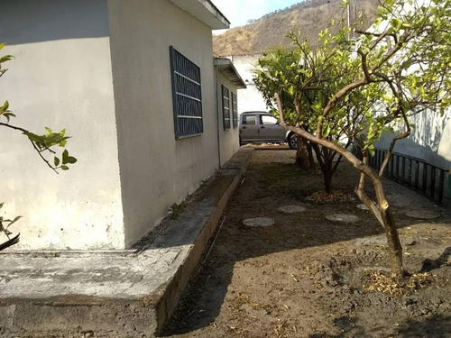 Imagen 1 de 13 de Acogedora Casa En Venta Turmero Excelente Zona 04121460083