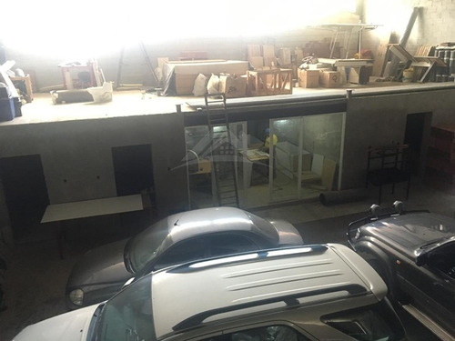 Imagen 8 de 8 de Galpón En Barrio Sucre/ Barcelona